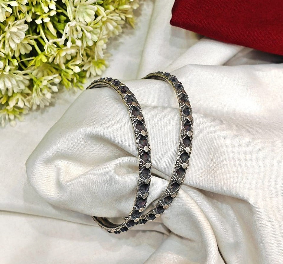 Joining Dot Bangles