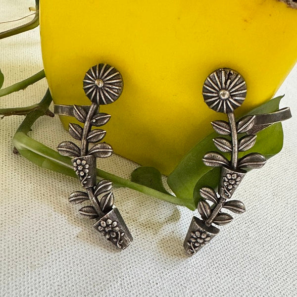 Pot Earcuff